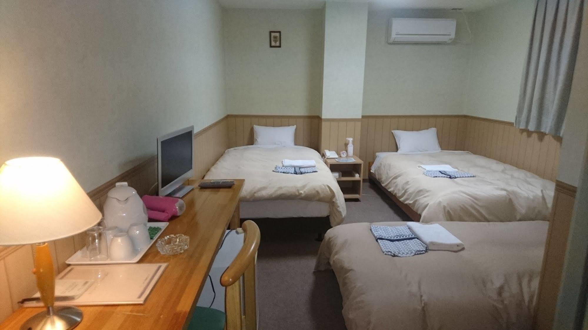 Hotel Himeji Hills Екстериор снимка